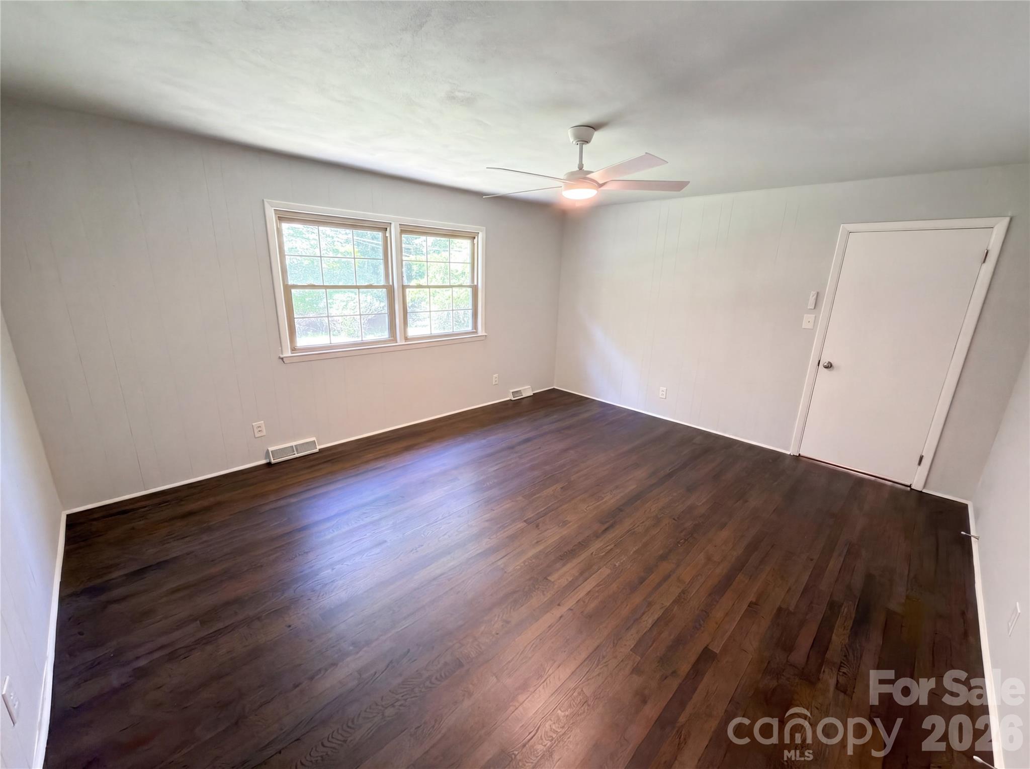 1415 Crestfield Drive — Lancaster