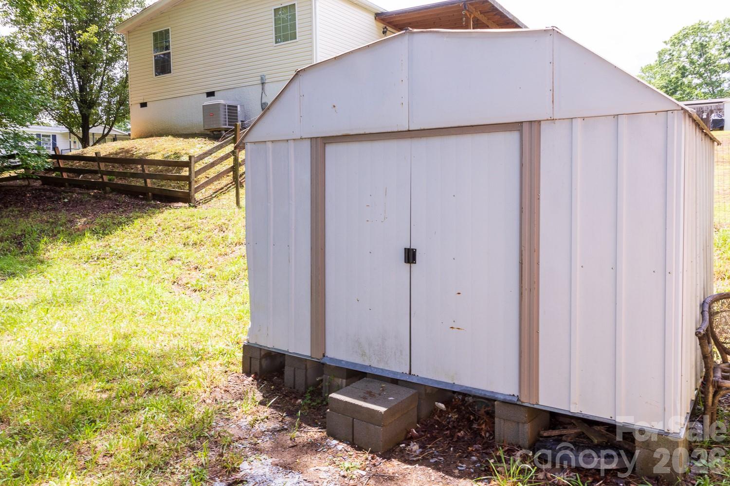 22 Hazelwood Road — Asheville
