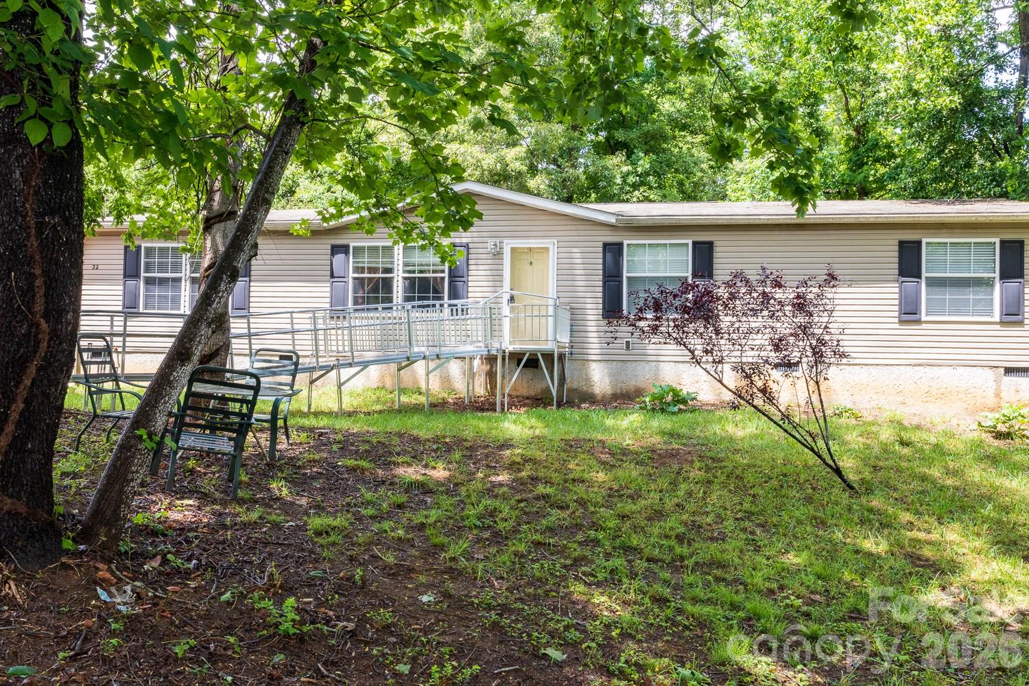 22 Hazelwood Road — Asheville