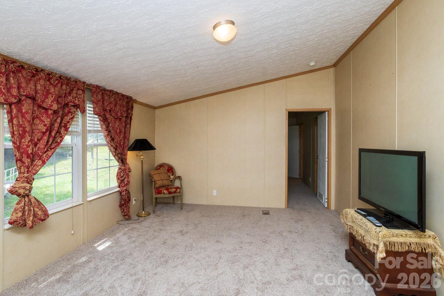 22 Hazelwood Road — Asheville
