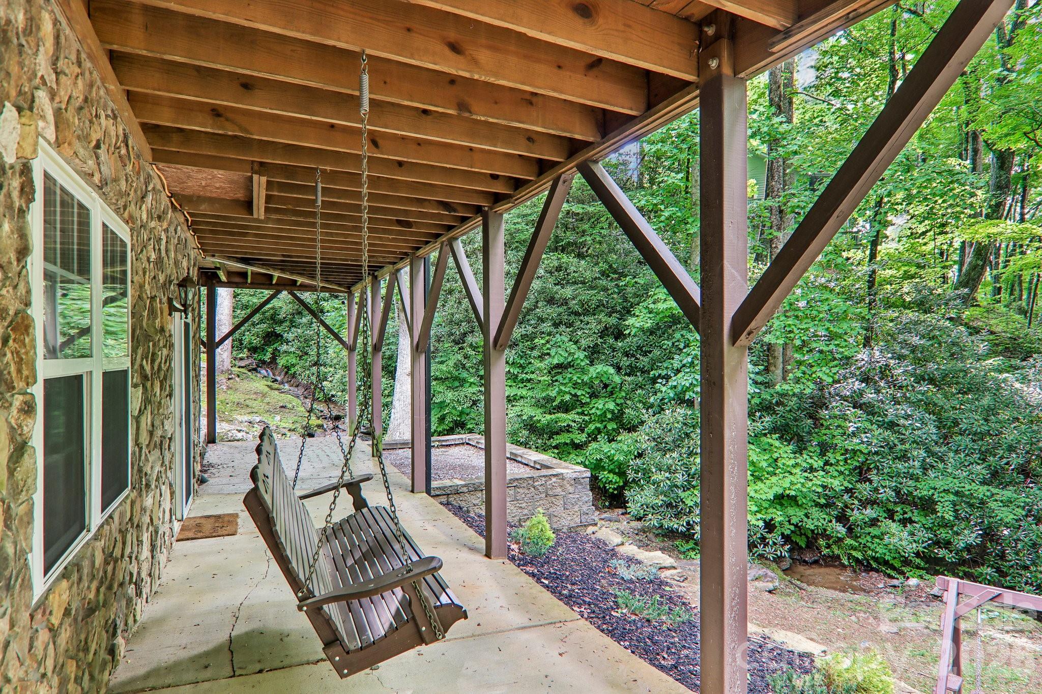 1264 Dogwood Drive — Maggie Valley