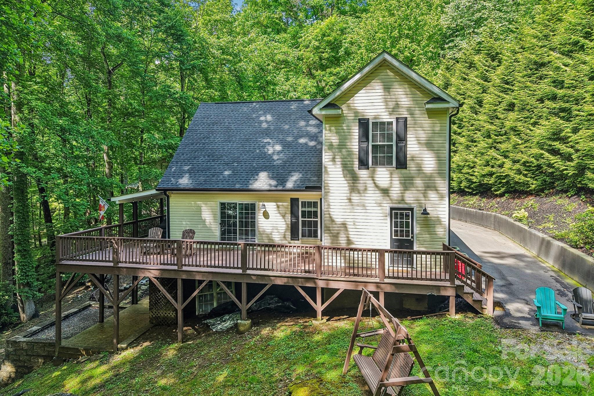 1264 Dogwood Drive — Maggie Valley