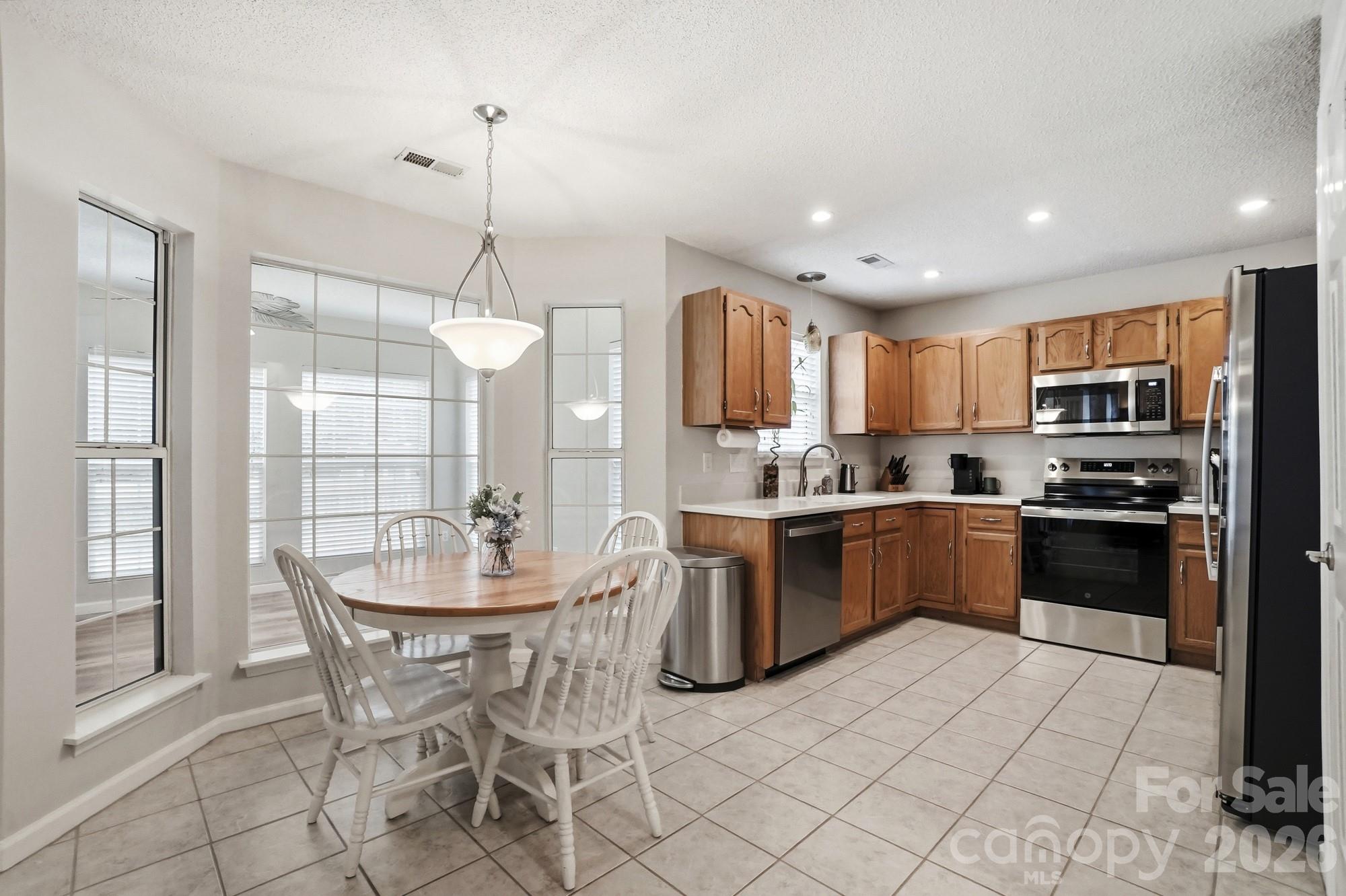 6000 Carriage Oaks Drive — Charlotte