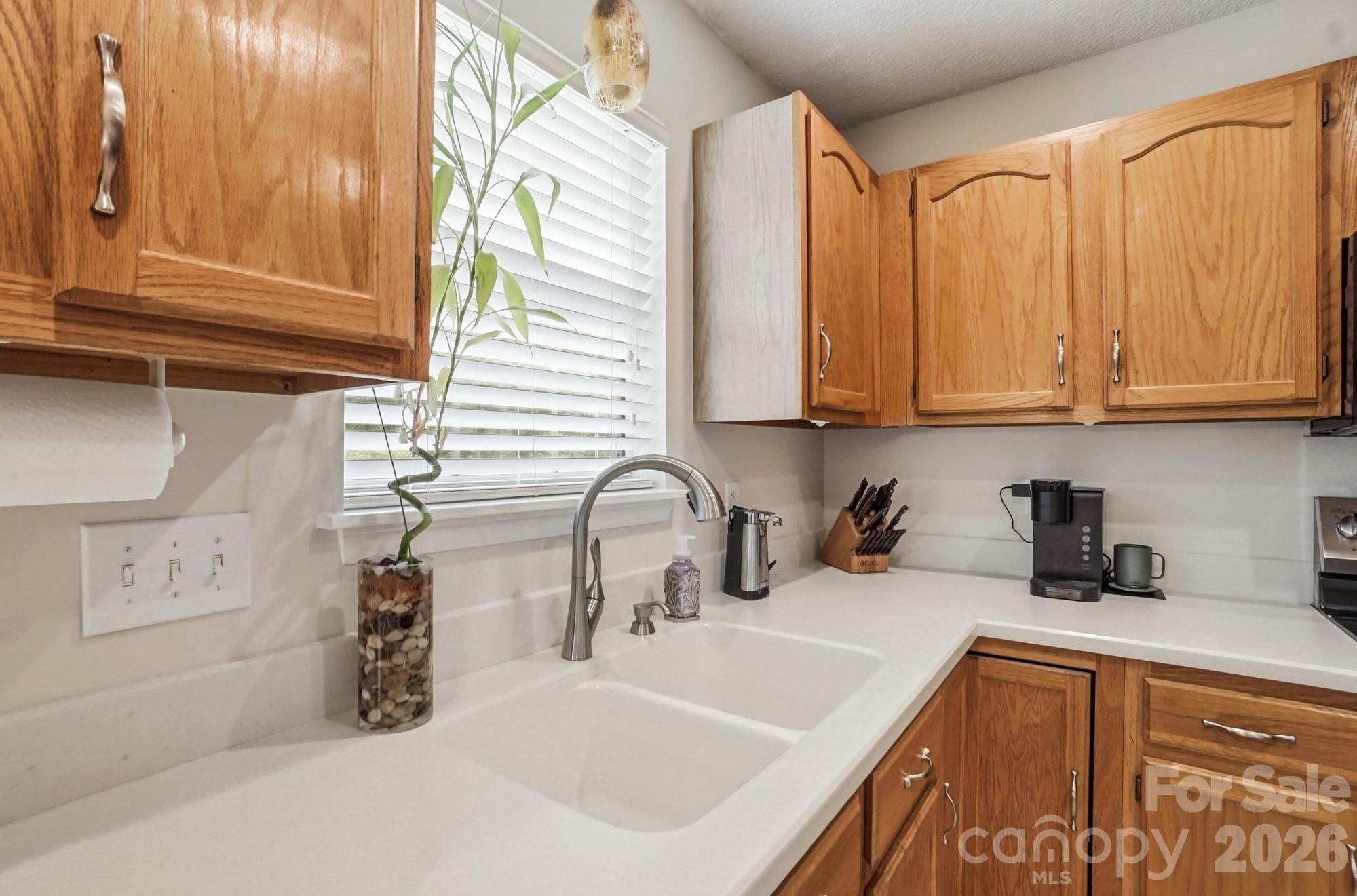6000 Carriage Oaks Drive — Charlotte