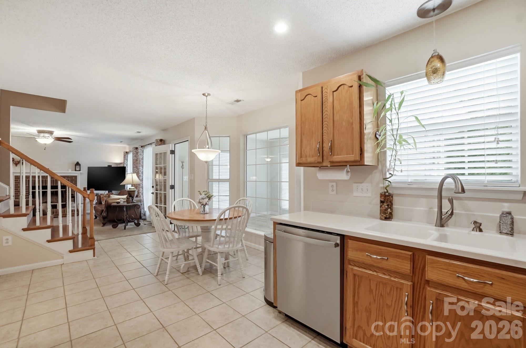 6000 Carriage Oaks Drive — Charlotte