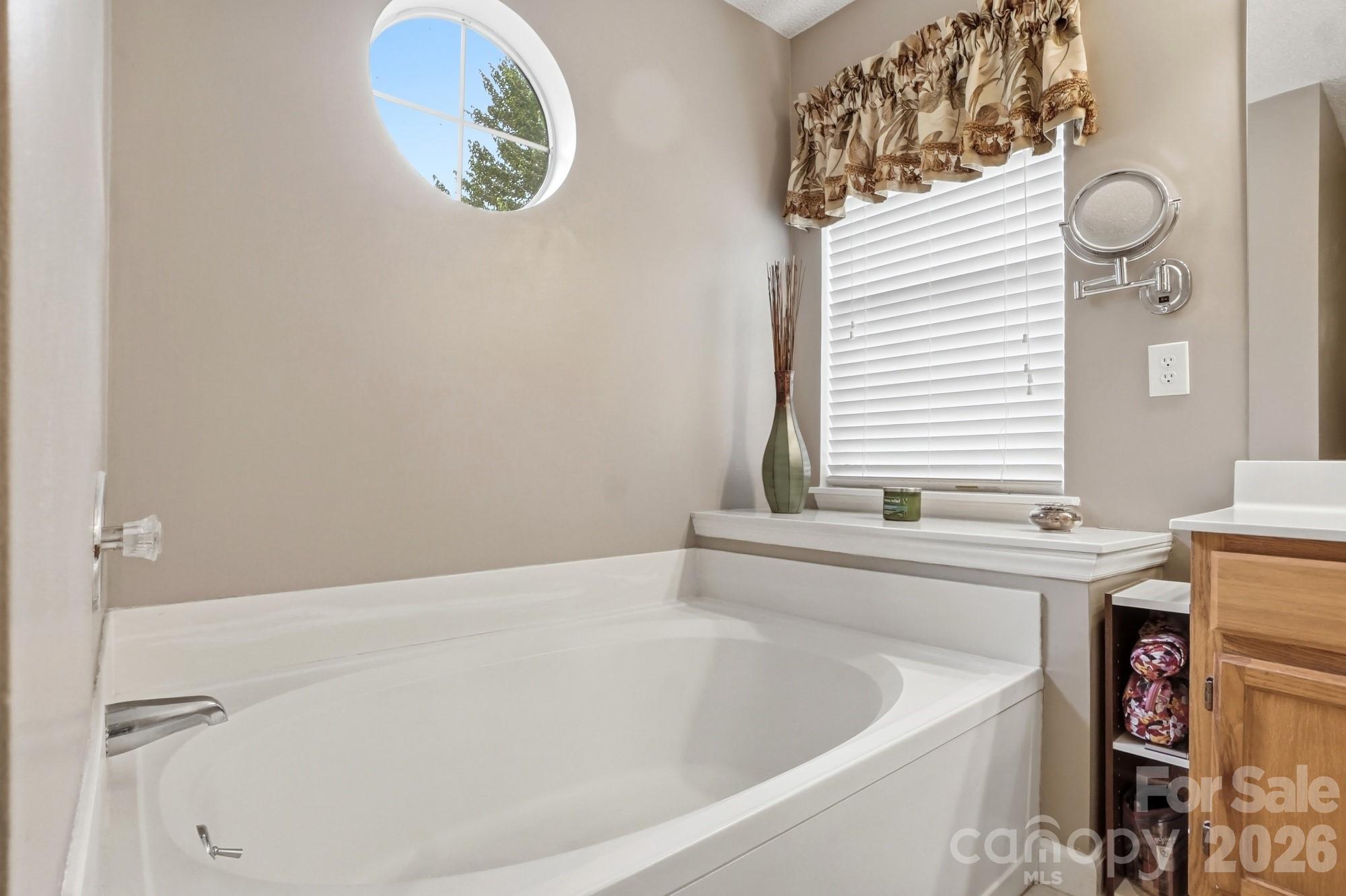 6000 Carriage Oaks Drive — Charlotte