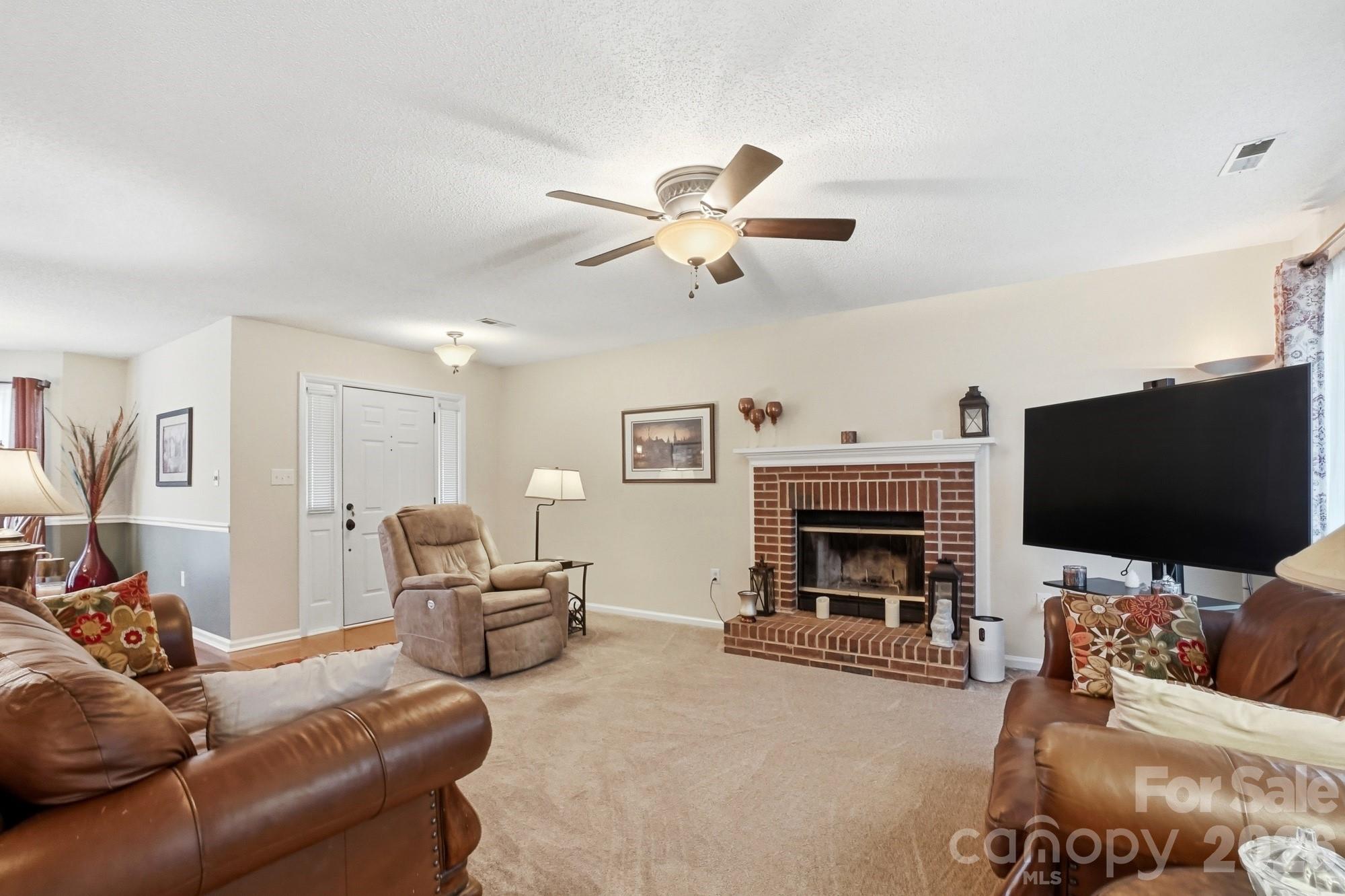 6000 Carriage Oaks Drive — Charlotte