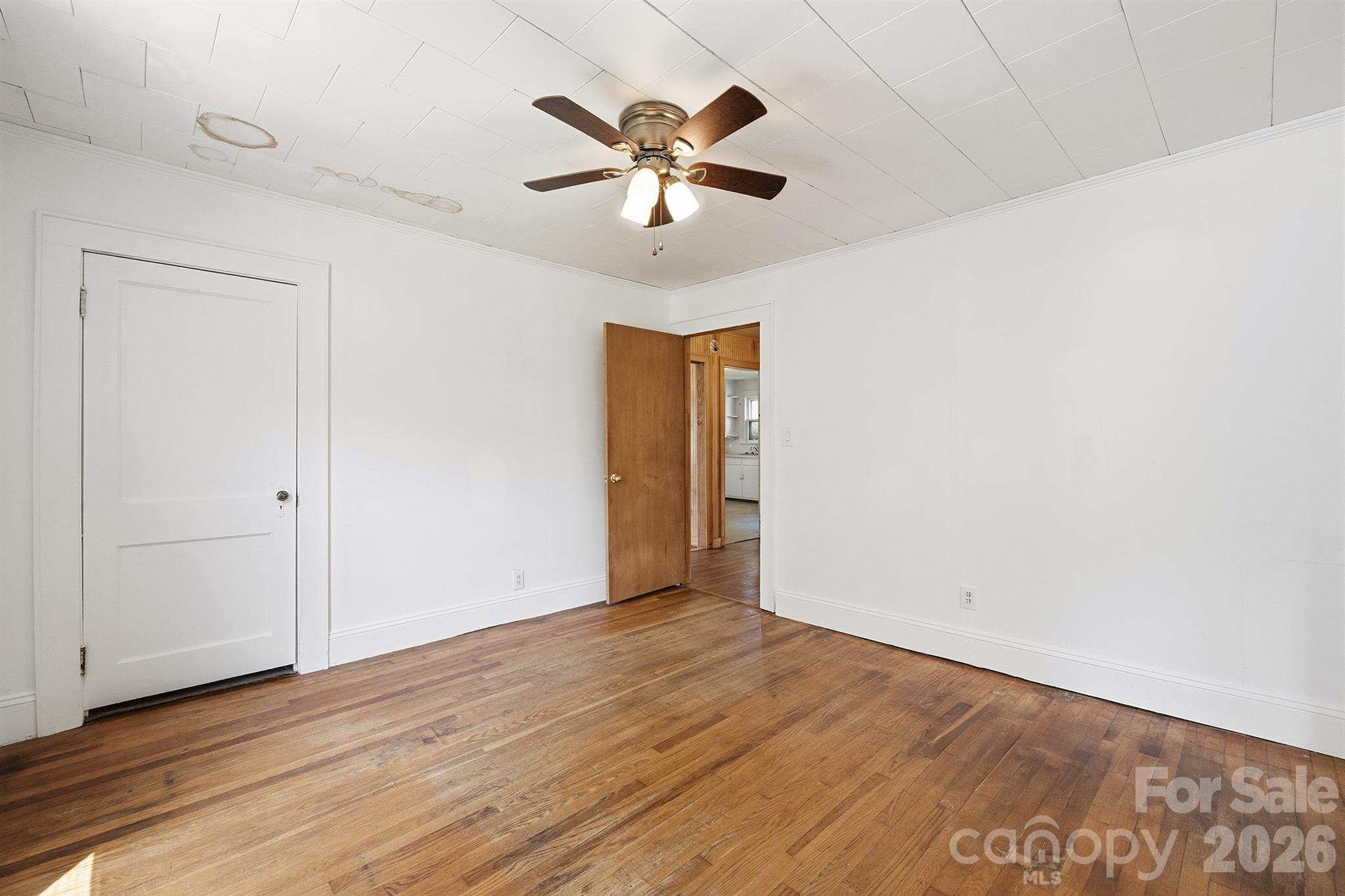 2308 11th Avenue NE — Hickory