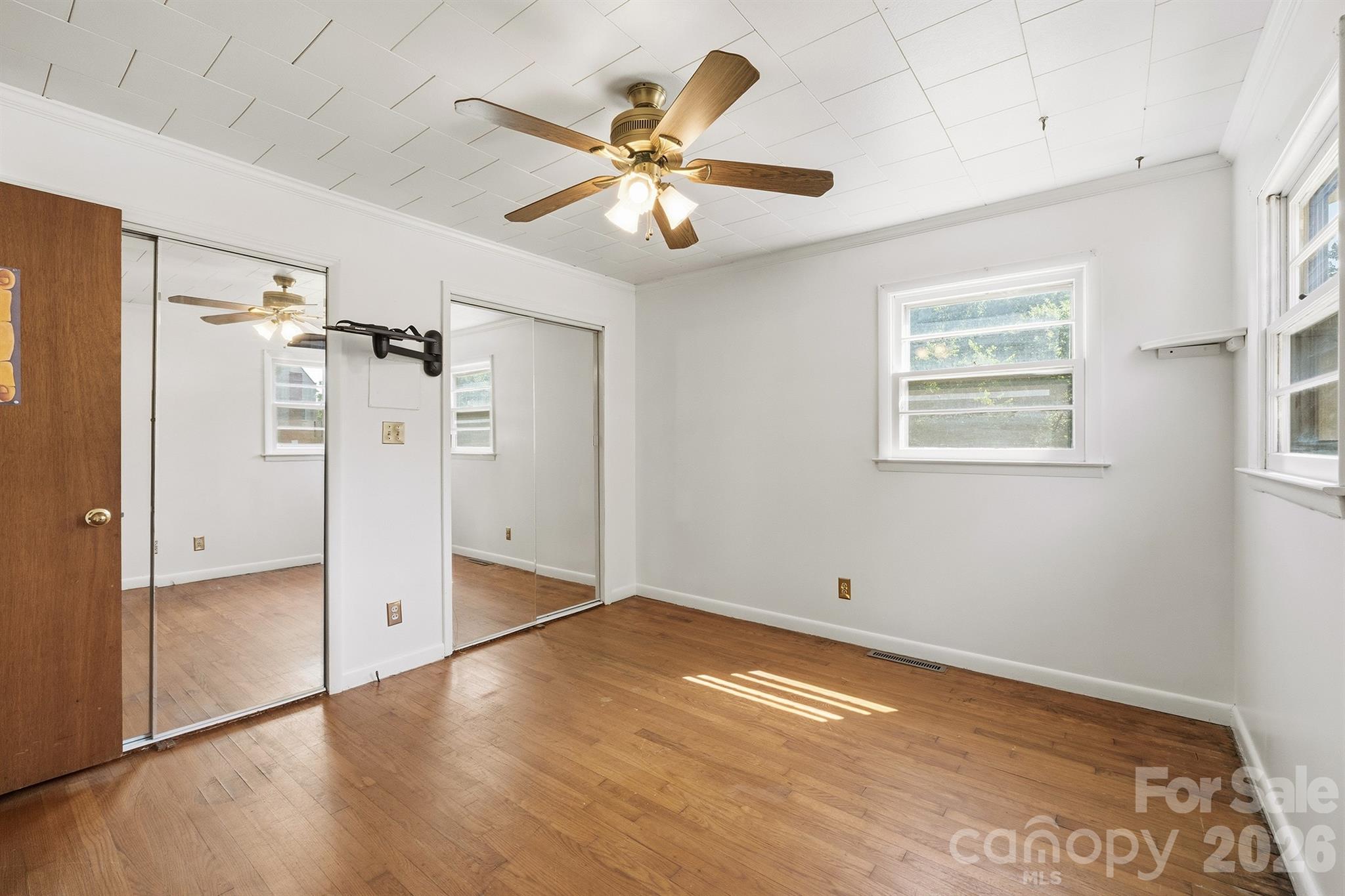 2308 11th Avenue NE — Hickory