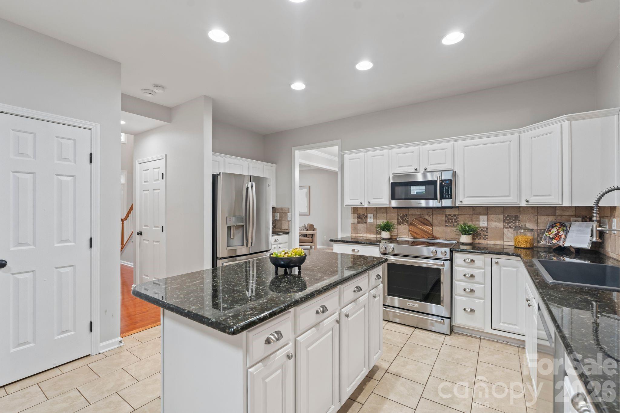 2435 Smith Cove Road — Denver