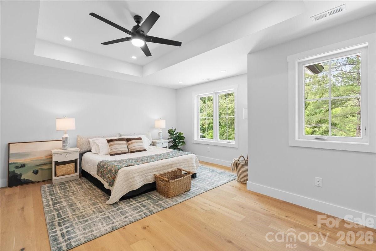 8 Wildwood Park Knoll — Weaverville