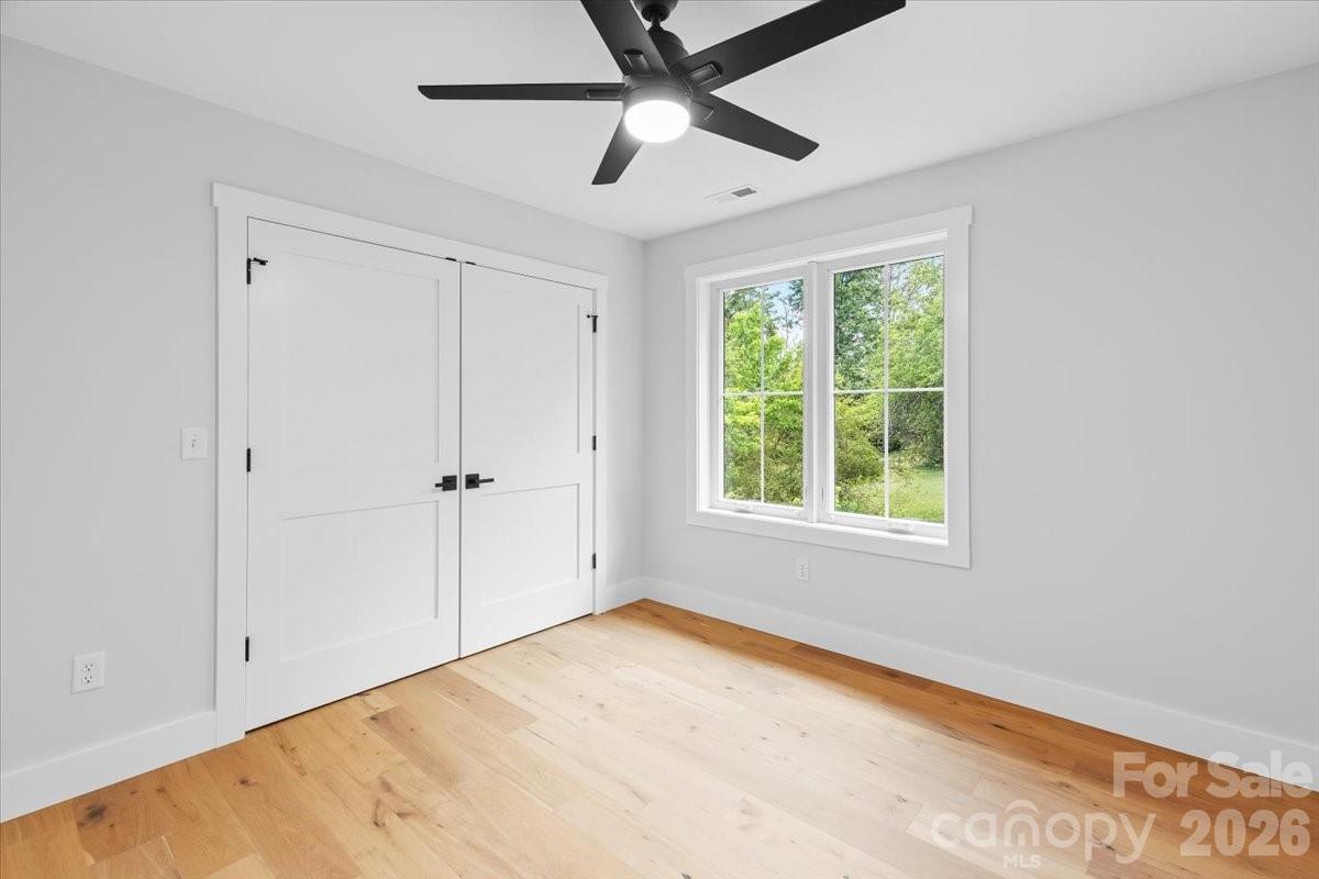 8 Wildwood Park Knoll — Weaverville