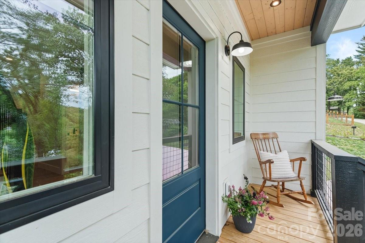 8 Wildwood Park Knoll — Weaverville