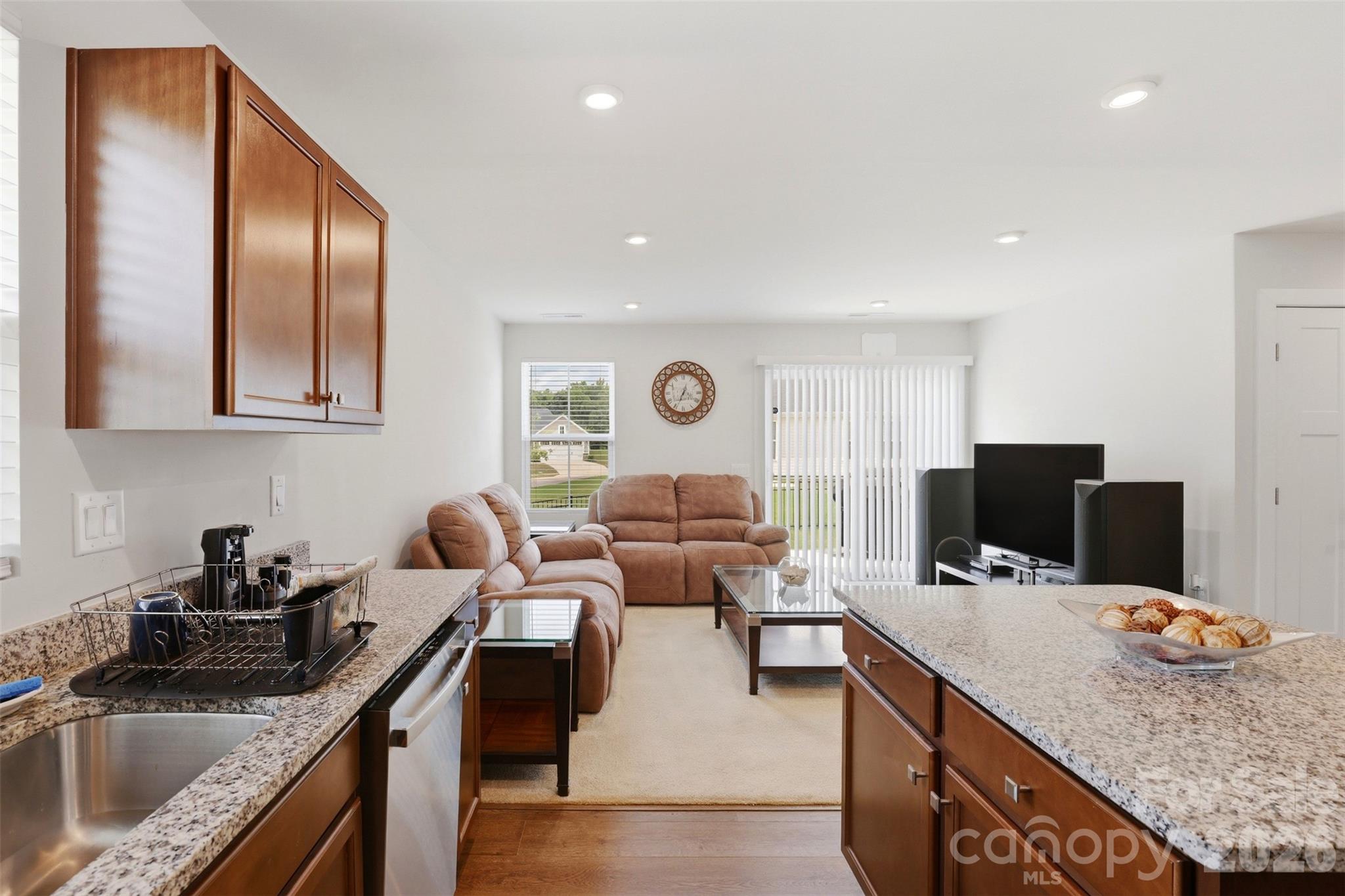620 Grandiflora Avenue — Lancaster