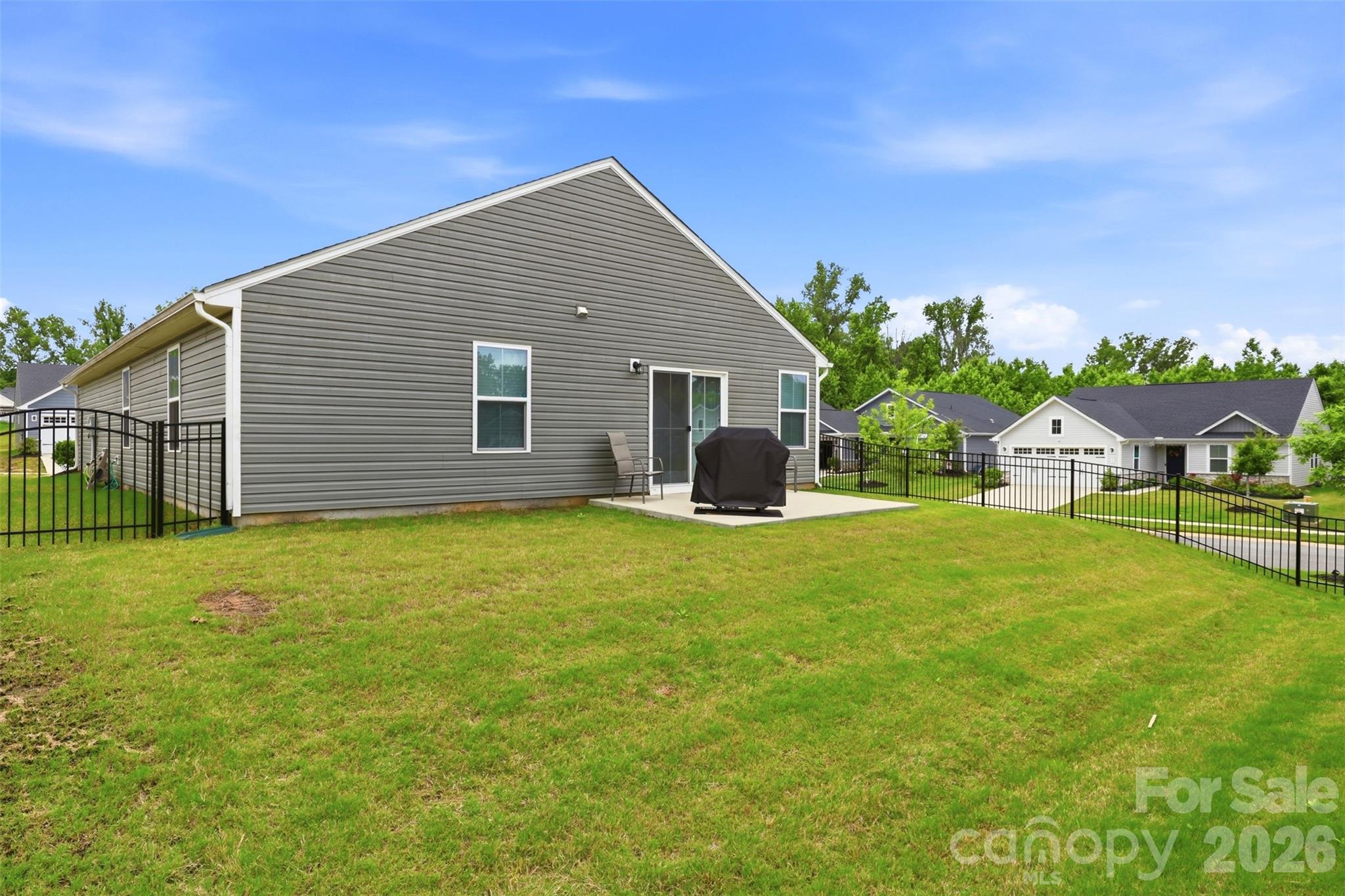 620 Grandiflora Avenue — Lancaster