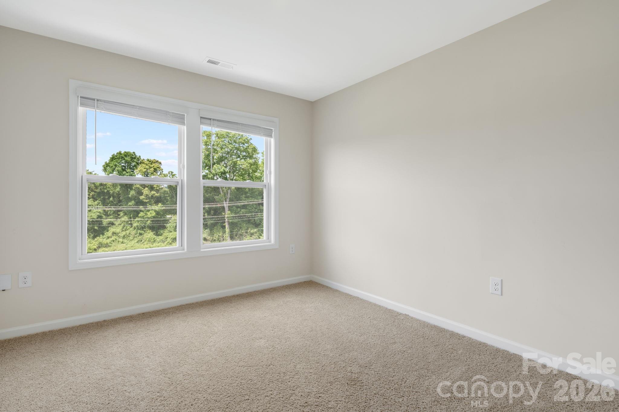 124 Creekview Road — Hendersonville