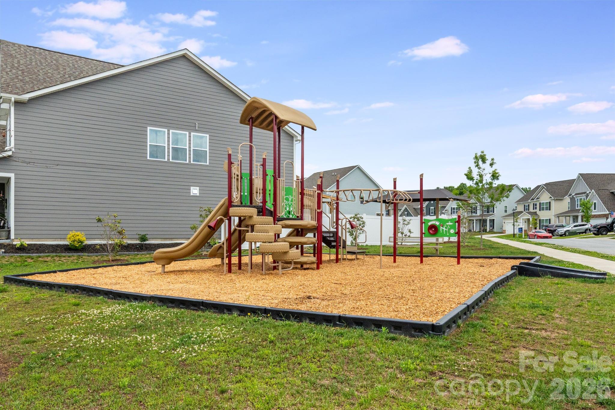 124 Creekview Road — Hendersonville