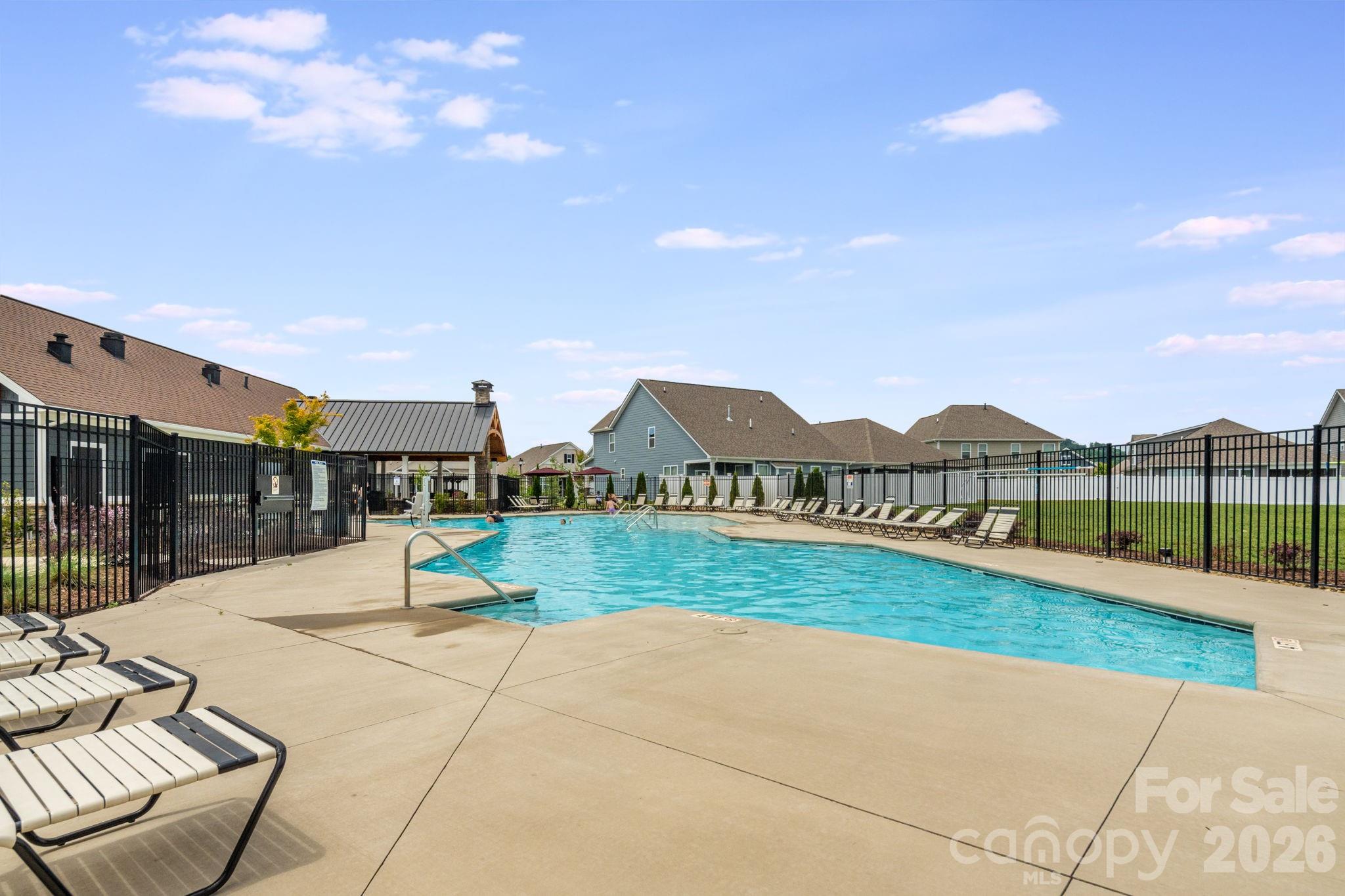 124 Creekview Road — Hendersonville