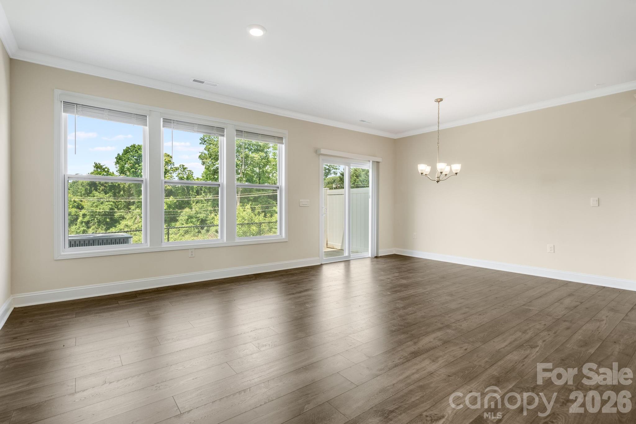 124 Creekview Road — Hendersonville