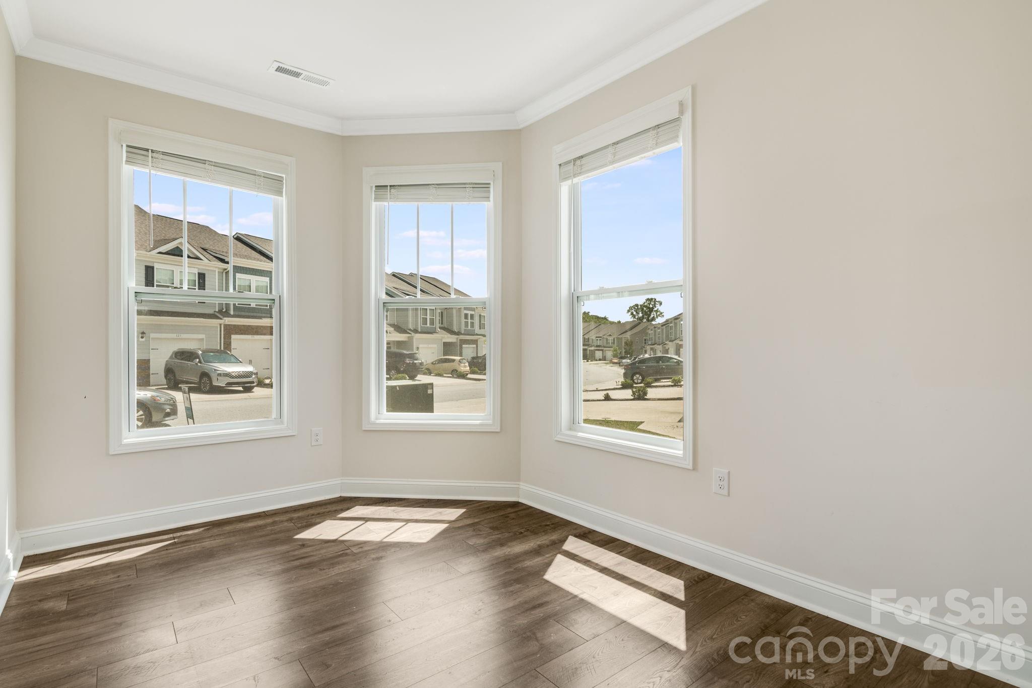 124 Creekview Road — Hendersonville