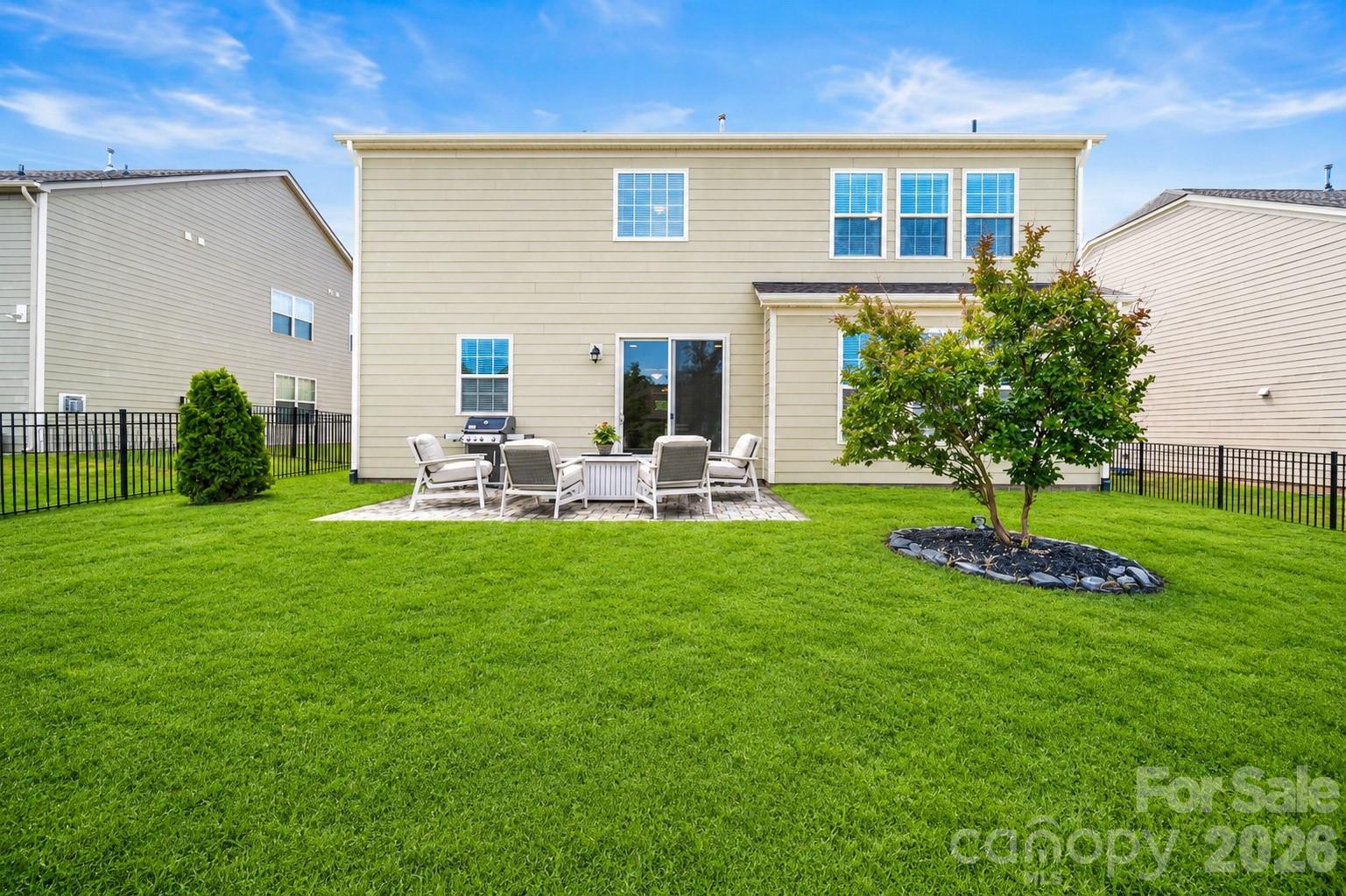 17516 Austins Creek Drive — Charlotte