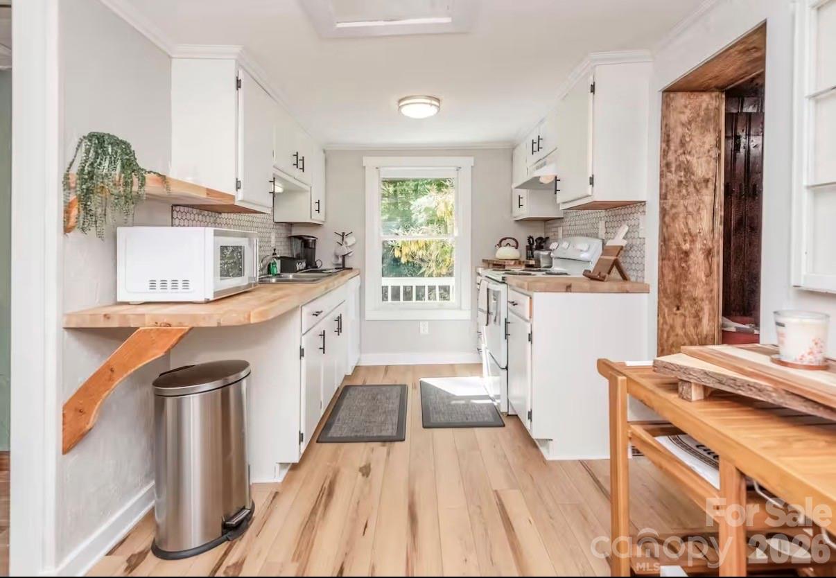 284 Grady Winkler Road — Boone