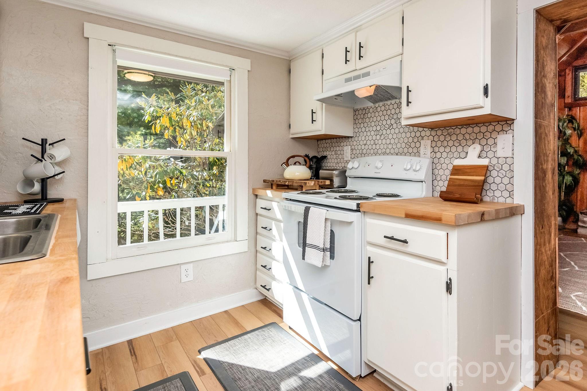 284 Grady Winkler Road — Boone