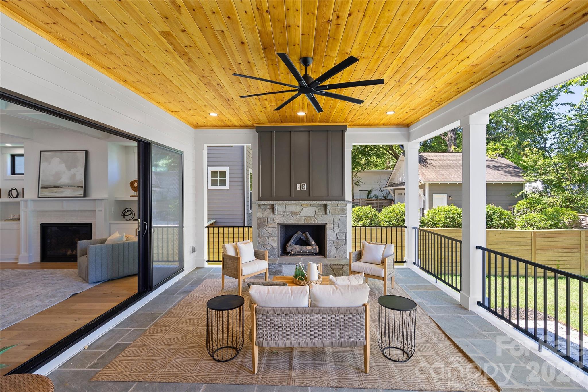 2425 Lola Avenue — Charlotte