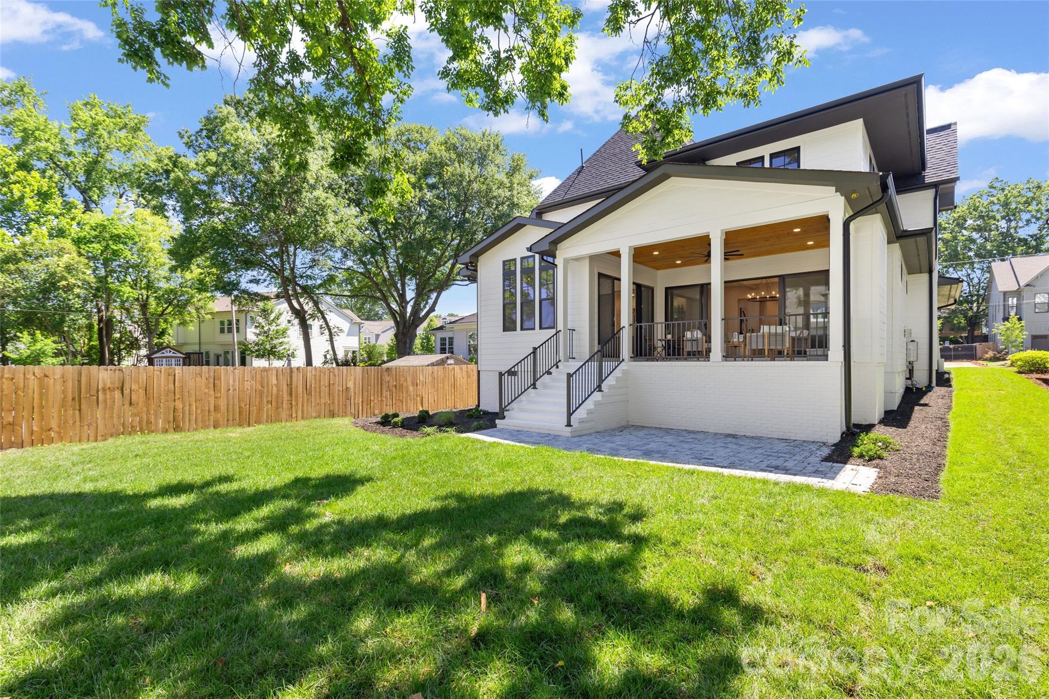 2425 Lola Avenue — Charlotte
