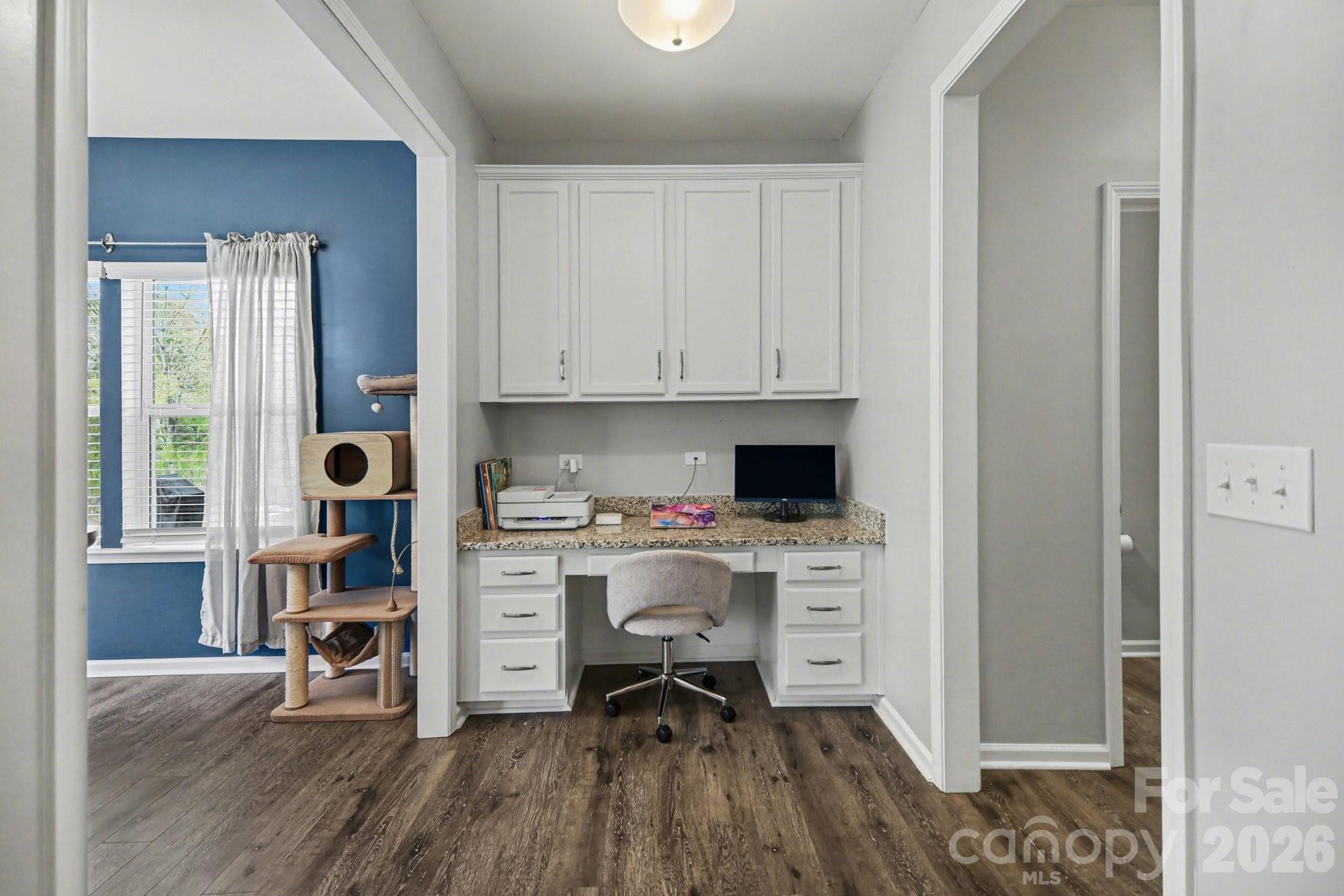 6423 Kinder Lane — Lancaster