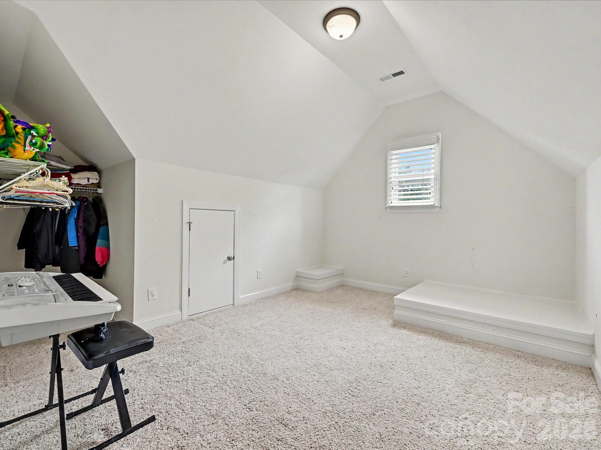 7513 Meadowgate Lane — Waxhaw