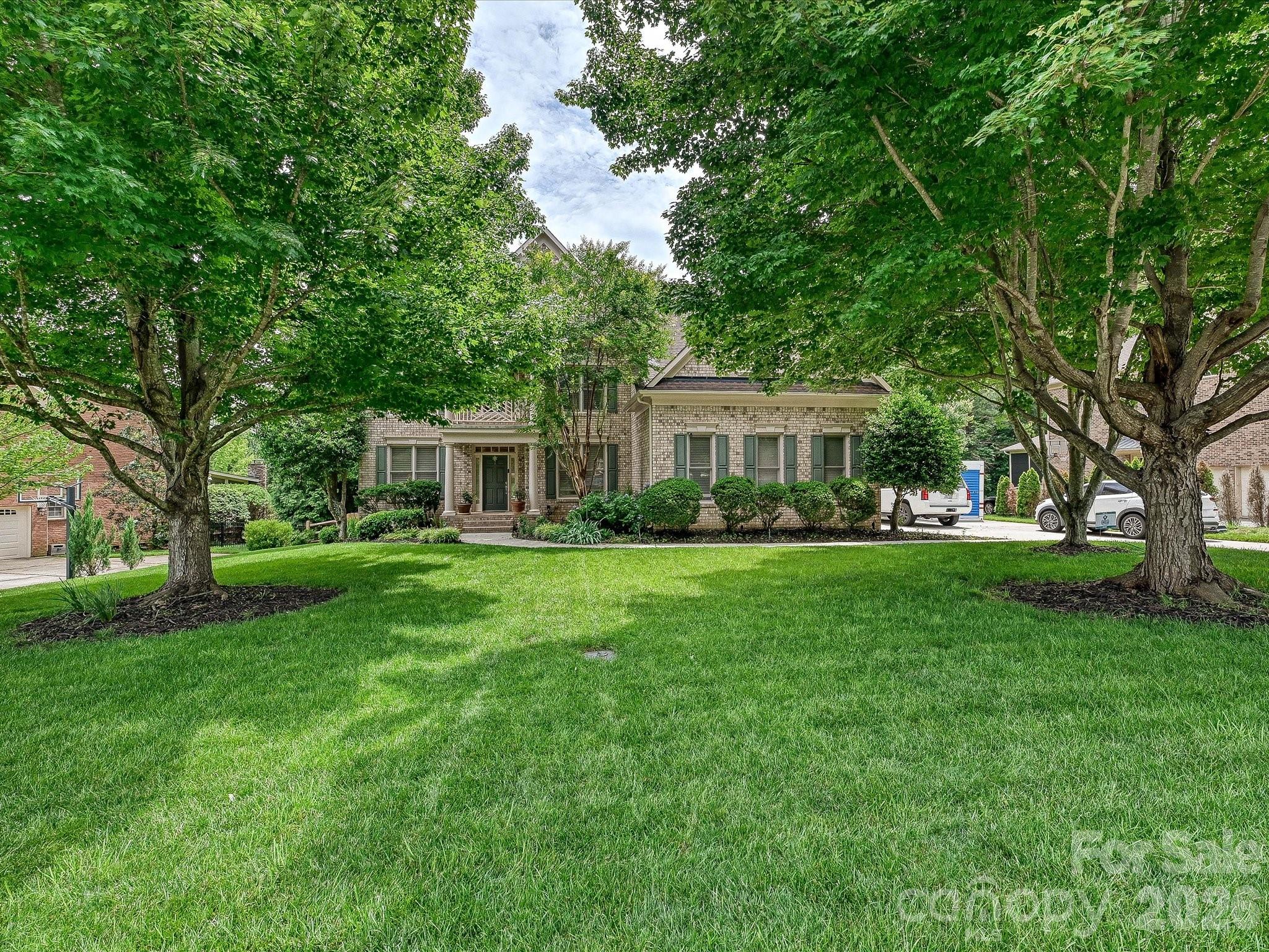 7513 Meadowgate Lane — Waxhaw