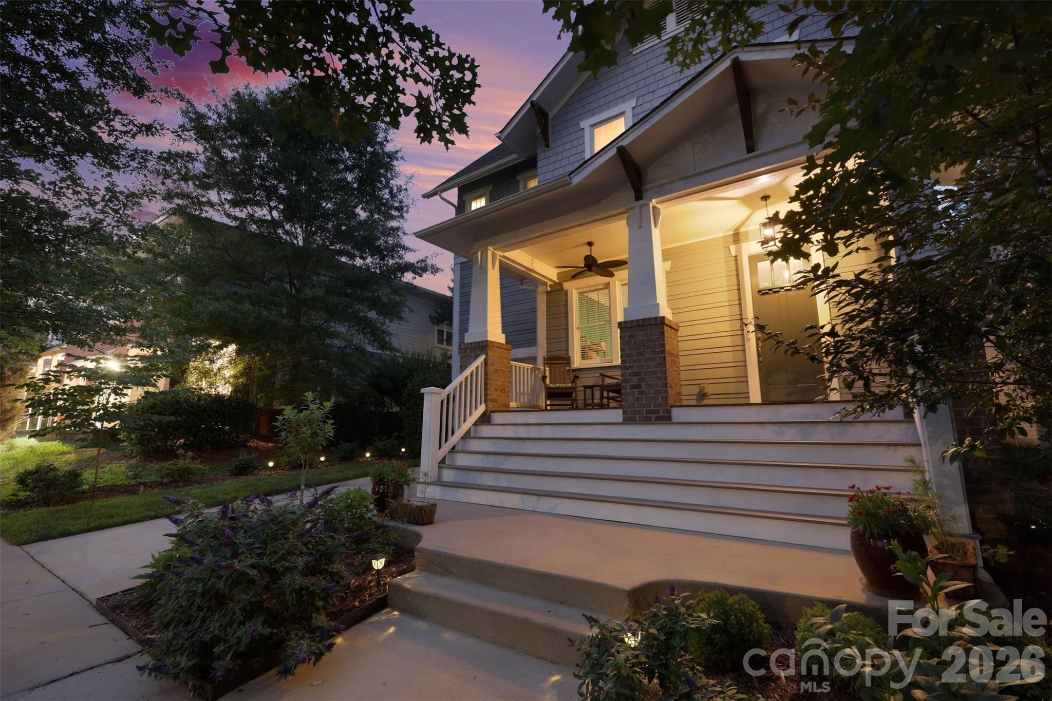 1615 Main Street — Charlotte