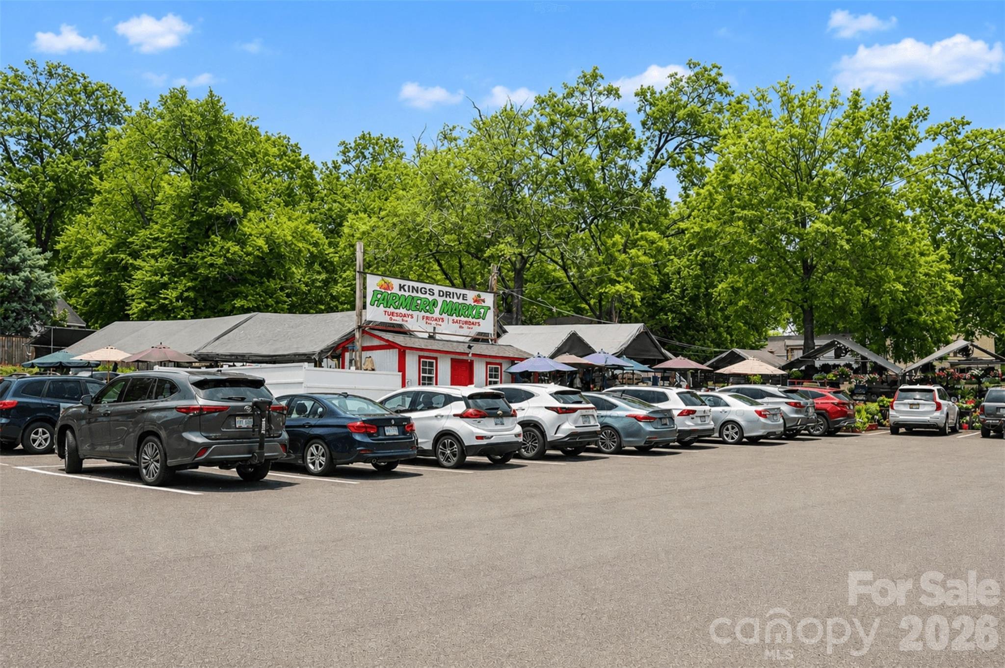 1615 Main Street — Charlotte