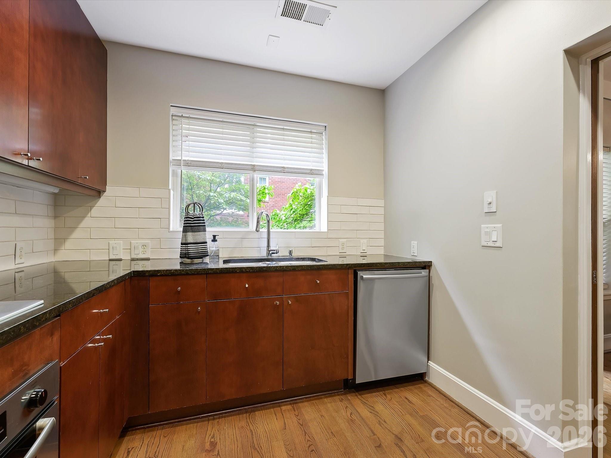 420 Queens Road — Charlotte