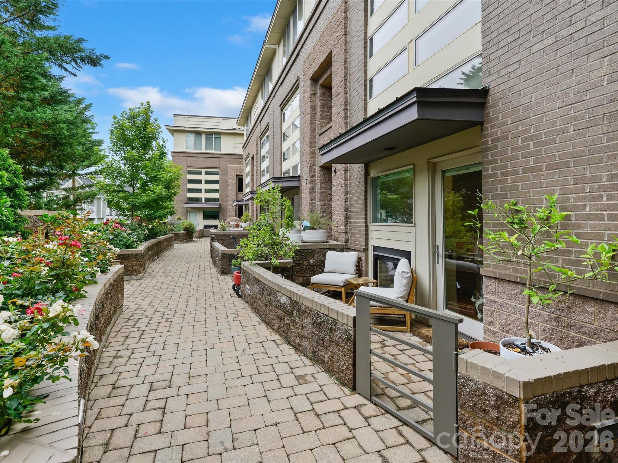 420 Queens Road — Charlotte