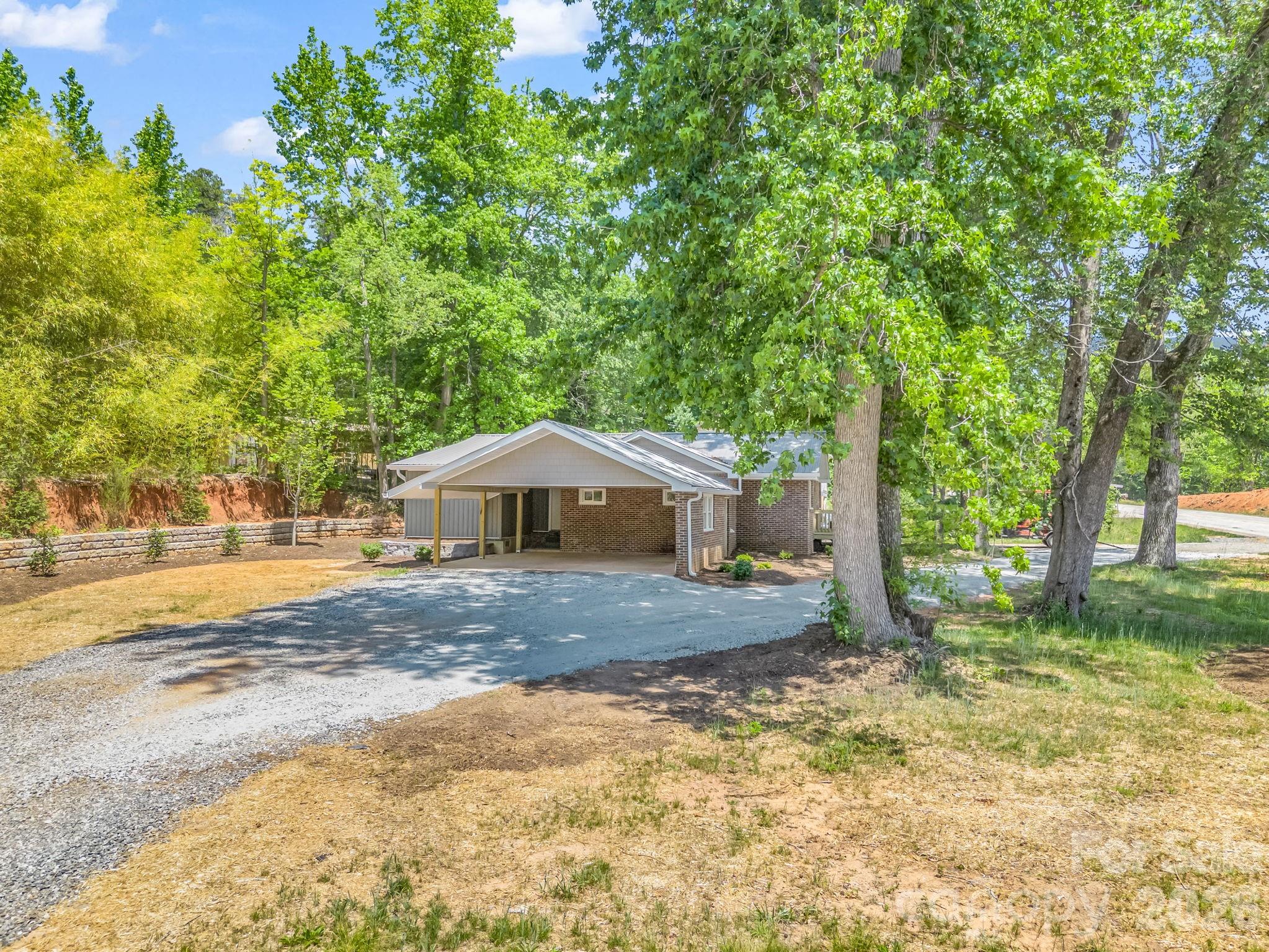 5923 N Highway 14 None — Landrum