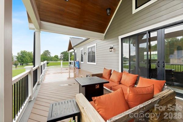 5200 Shoreview Drive — Concord