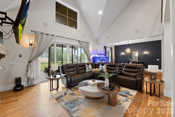 5200 Shoreview Drive — Concord