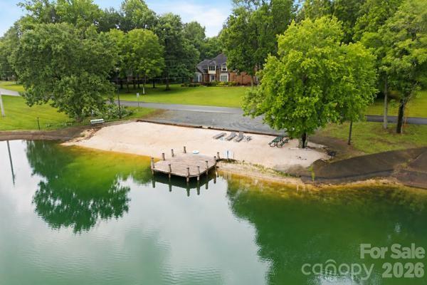 5200 Shoreview Drive — Concord