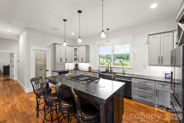 5200 Shoreview Drive — Concord