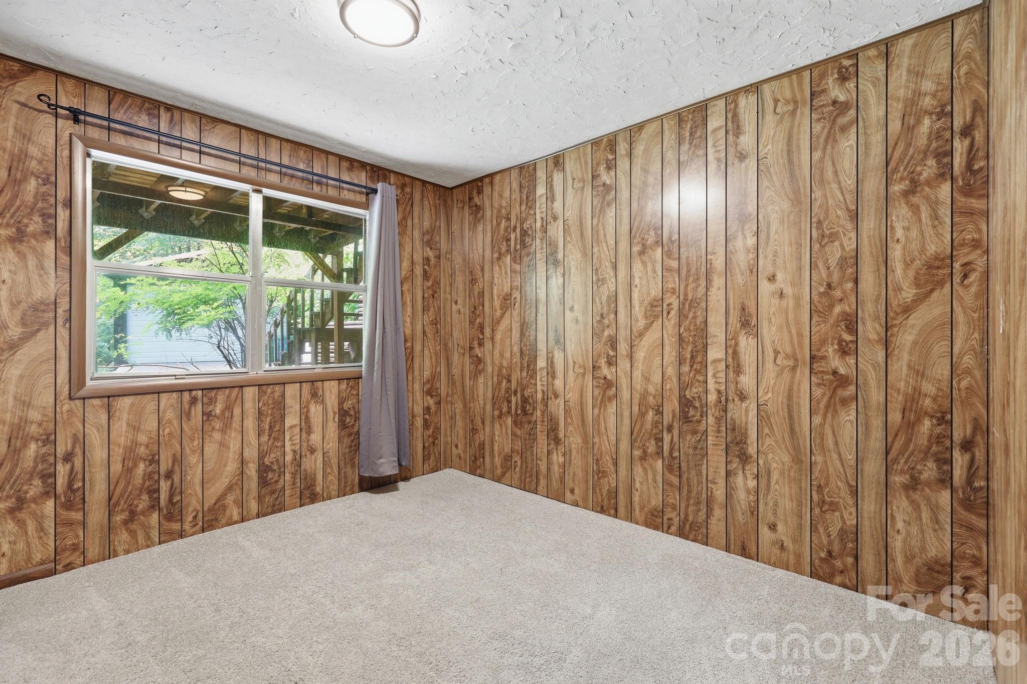 182 Saw Branch Road — Candler
