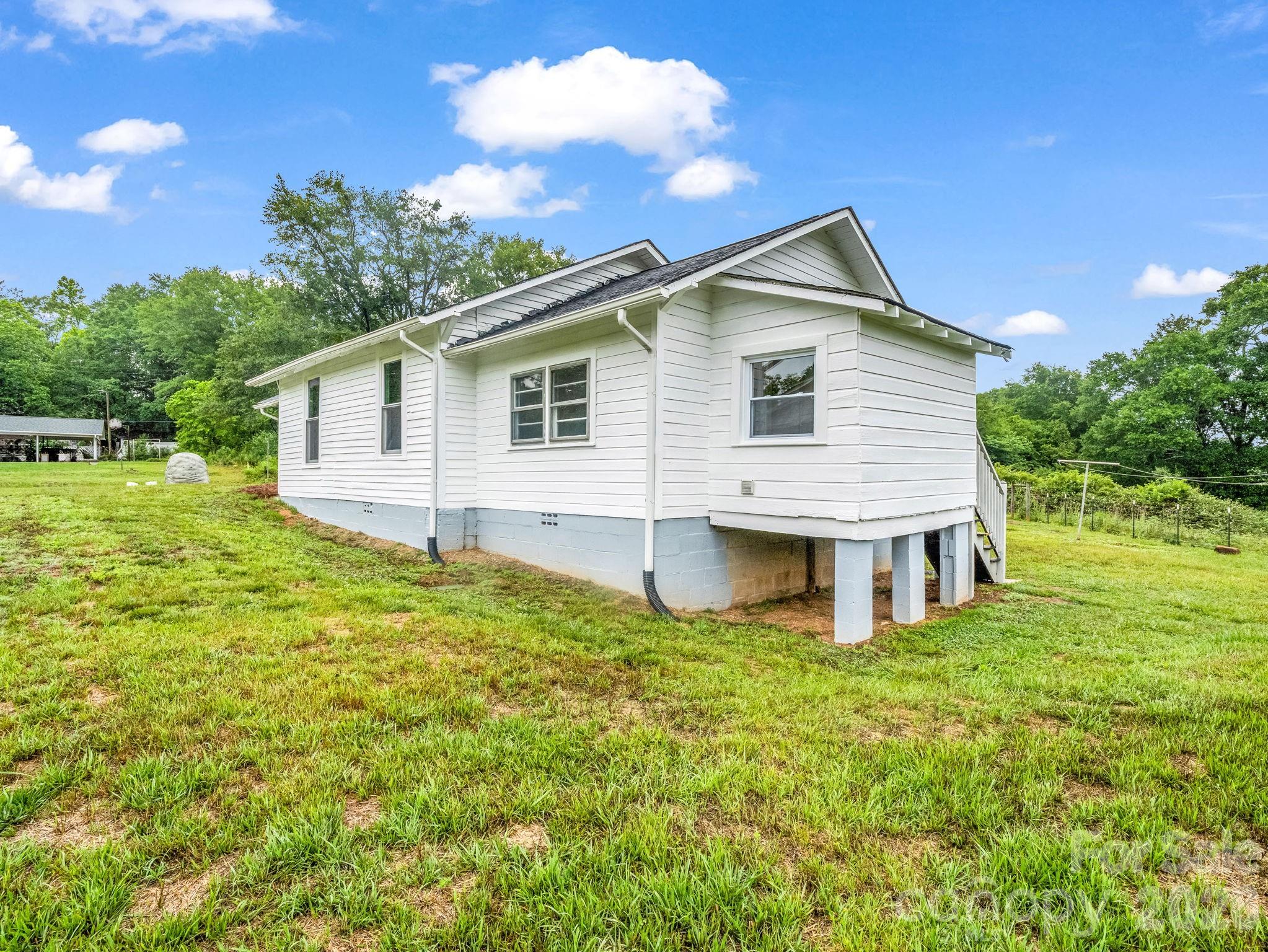 170 Dobbins Road — Ellenboro