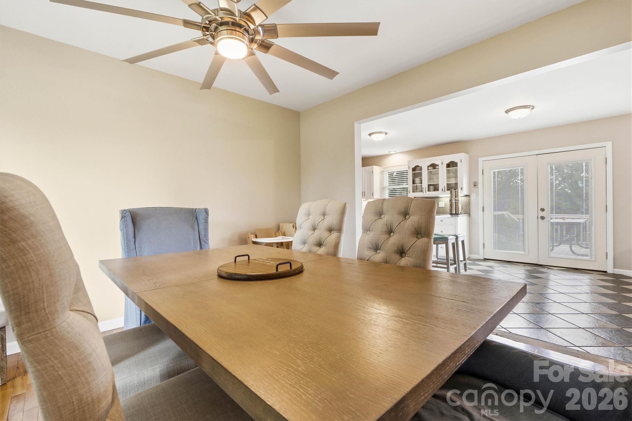 226 28th Avenue Place NE — Hickory