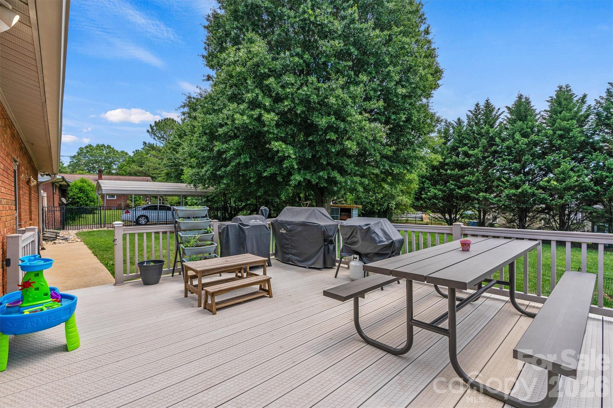 226 28th Avenue Place NE — Hickory