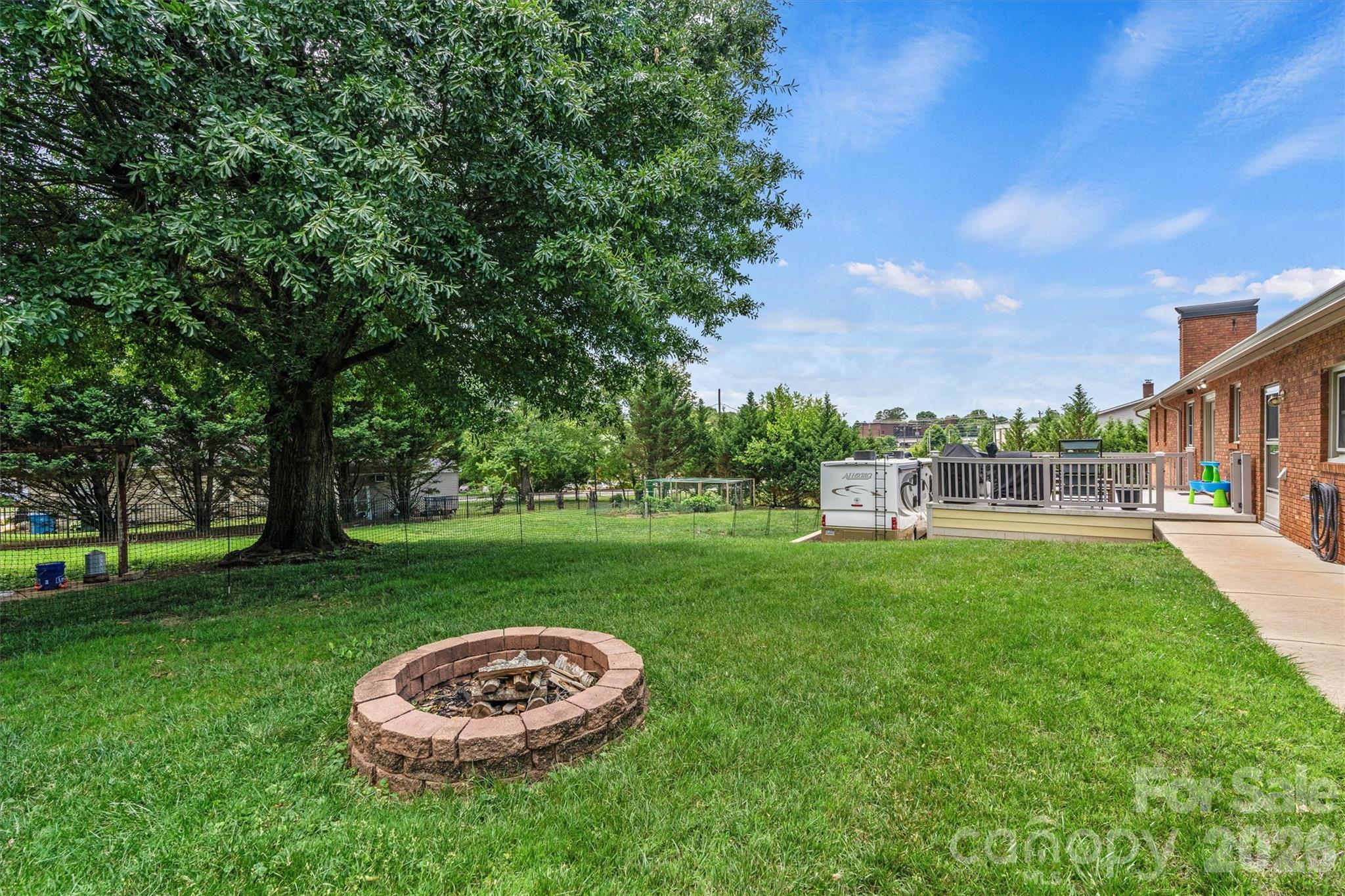 226 28th Avenue Place NE — Hickory