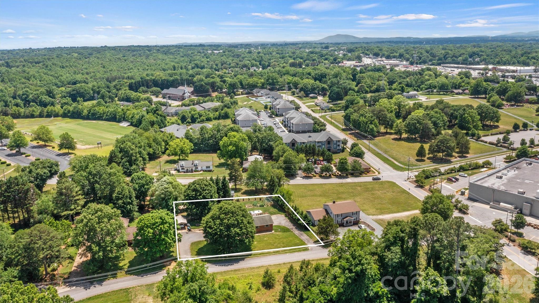 226 28th Avenue Place NE — Hickory