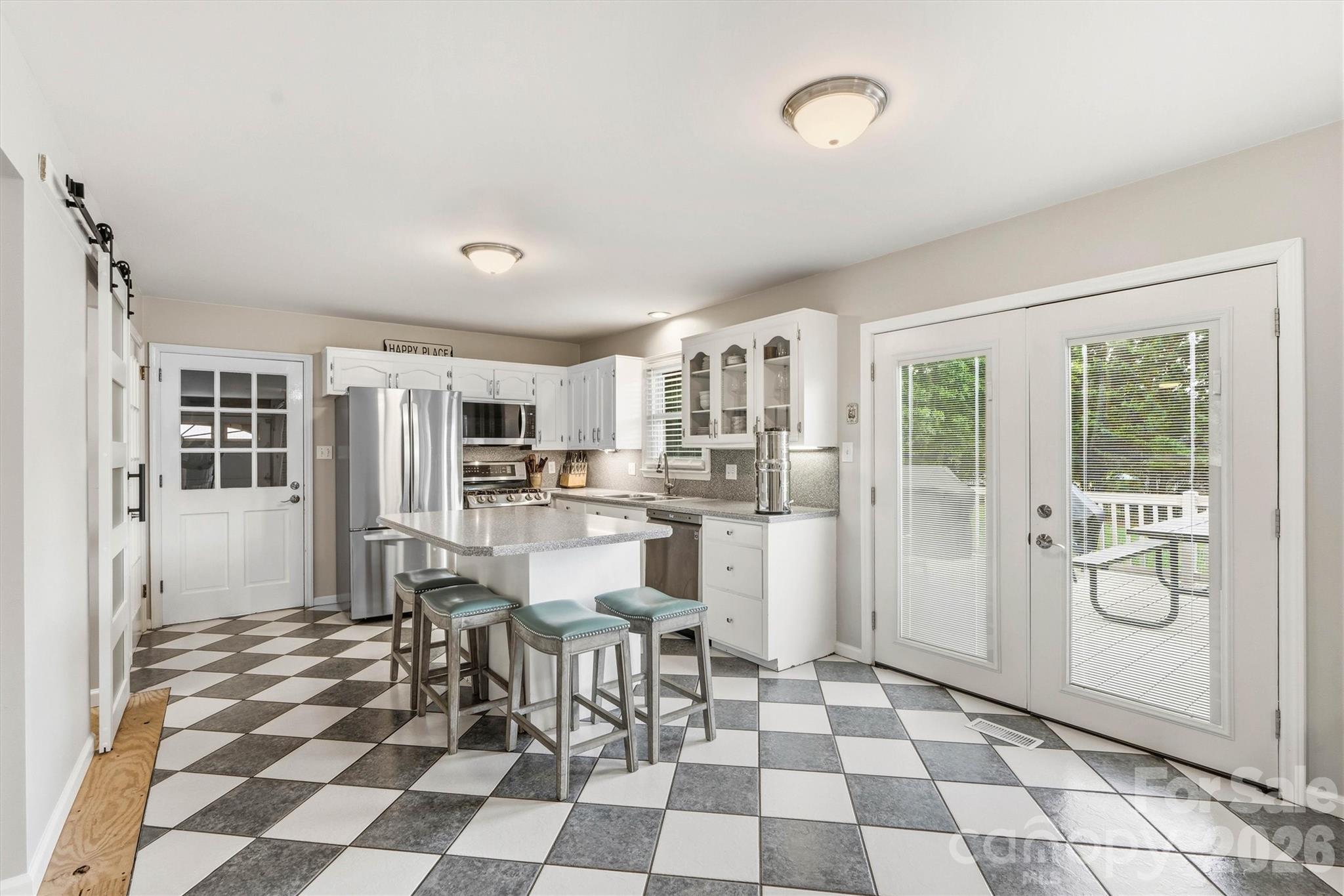 226 28th Avenue Place NE — Hickory
