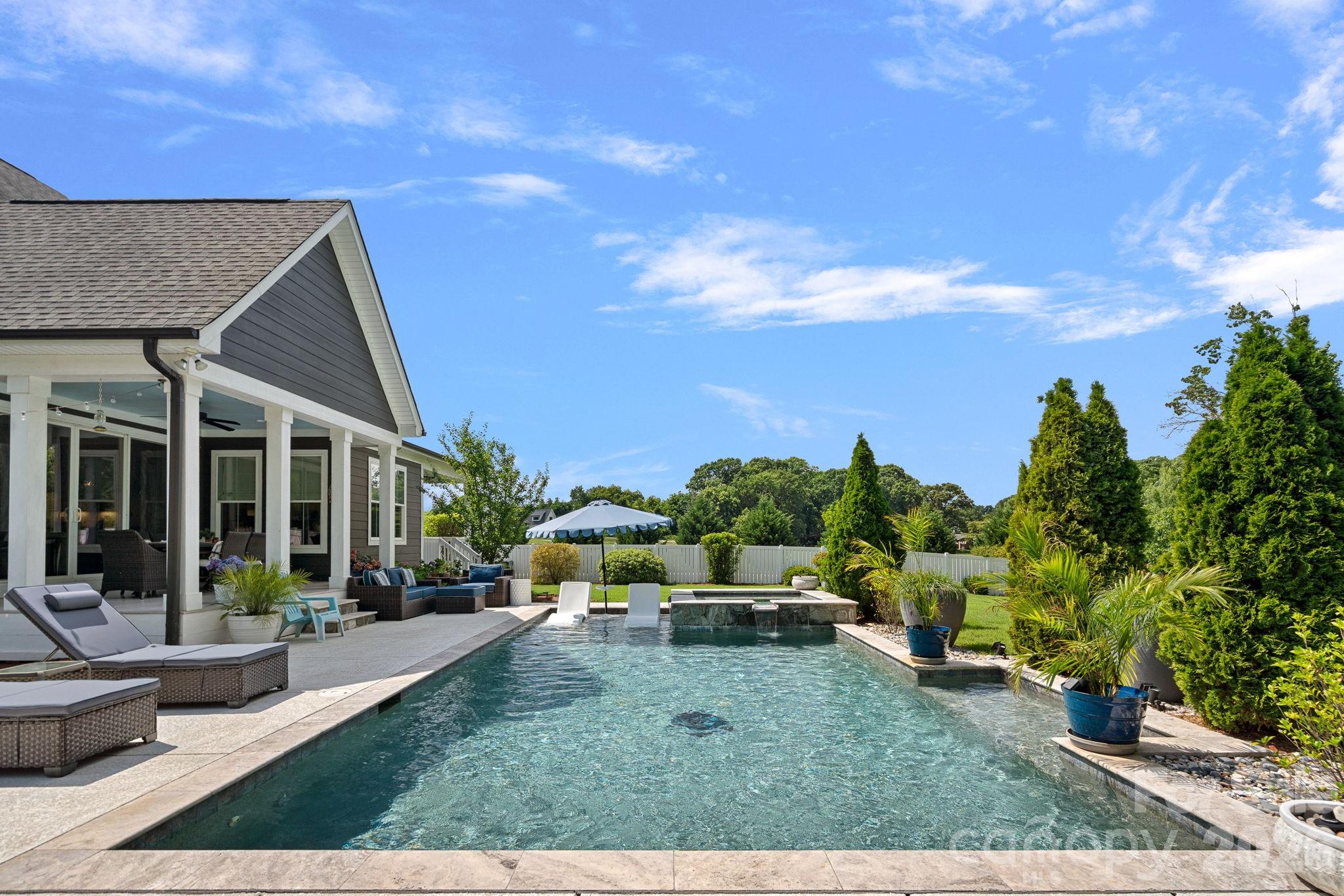 12739 Westmoreland Road — Huntersville