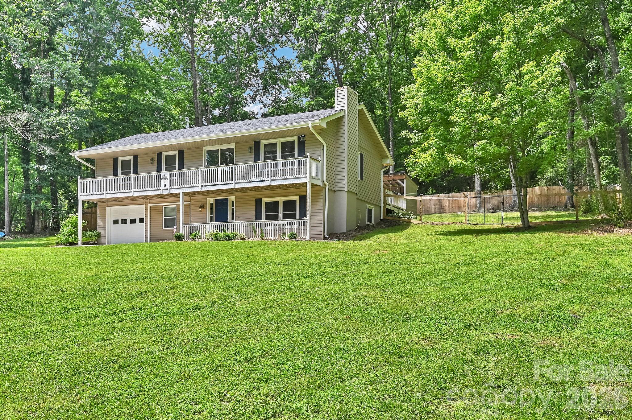 11 Greenwood Acres Drive — Mills River